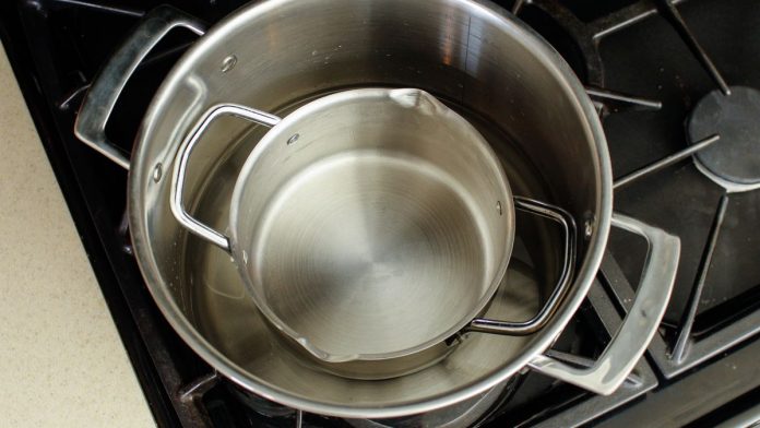 How to distill water?