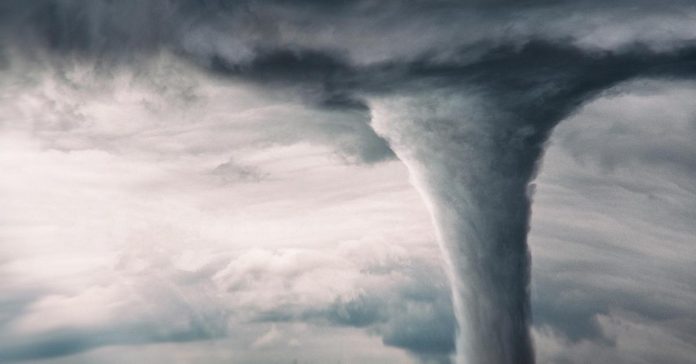 How do tornadoes form?
