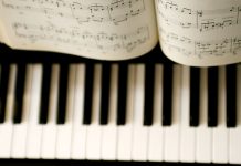 How to Write an Essay on Mother’s Day with Tips